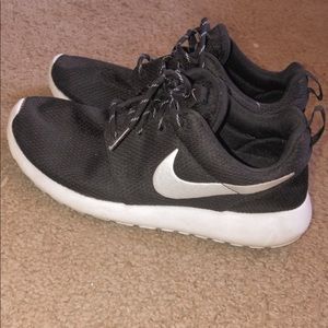 Women’s Nike Tennis Shoes
